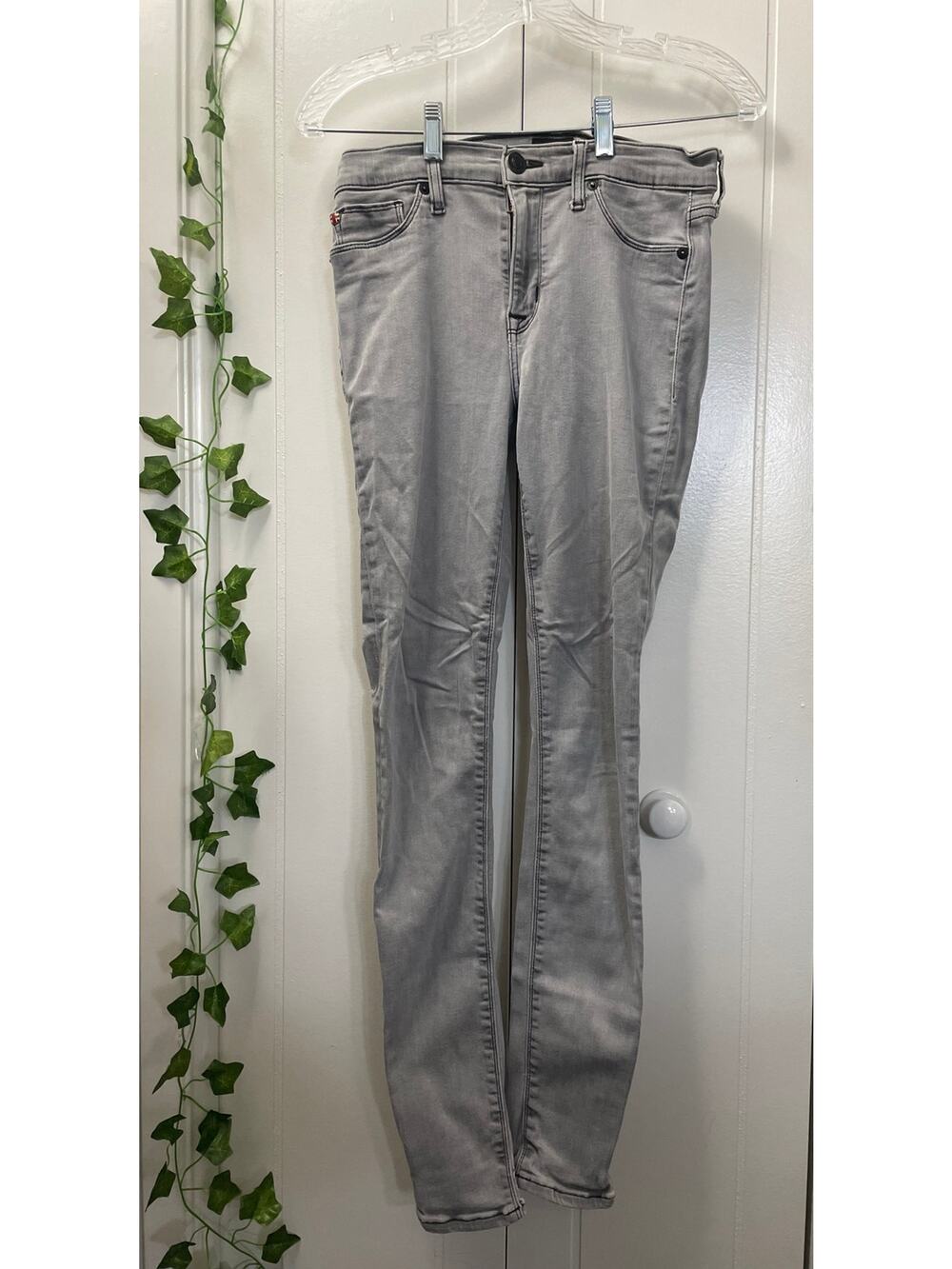 Hudson Natalie Light Grey Womans Skinny Jeans size 28